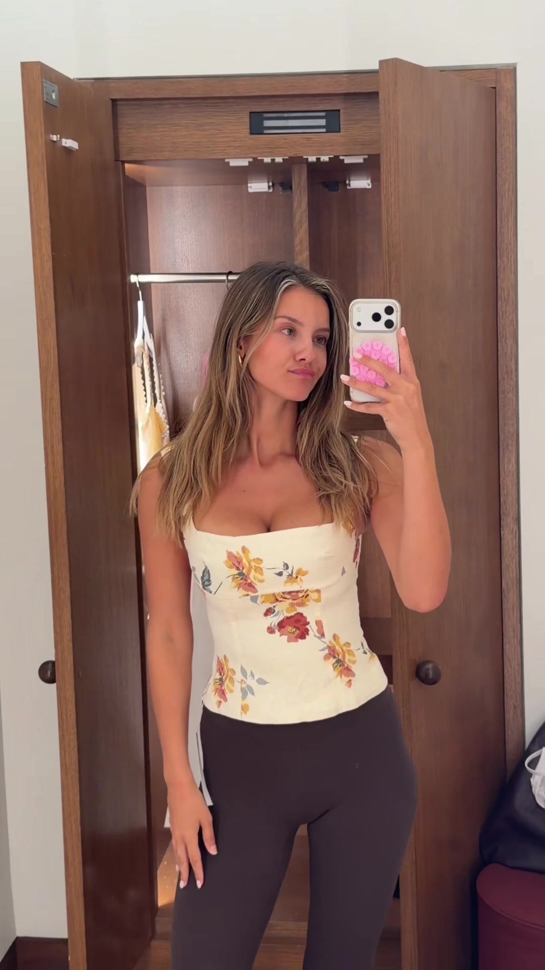 @nicolacavanis