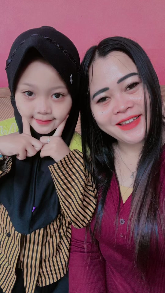 @mamanya della