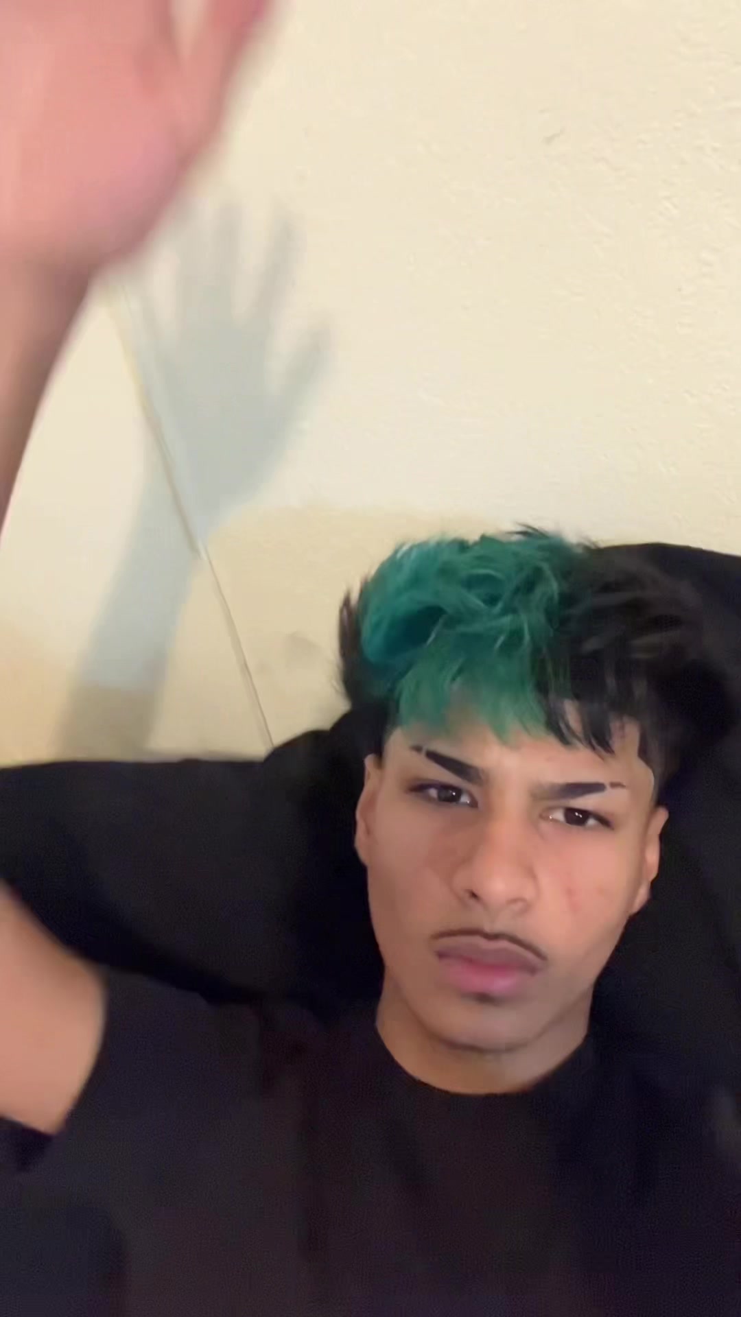 @👤
