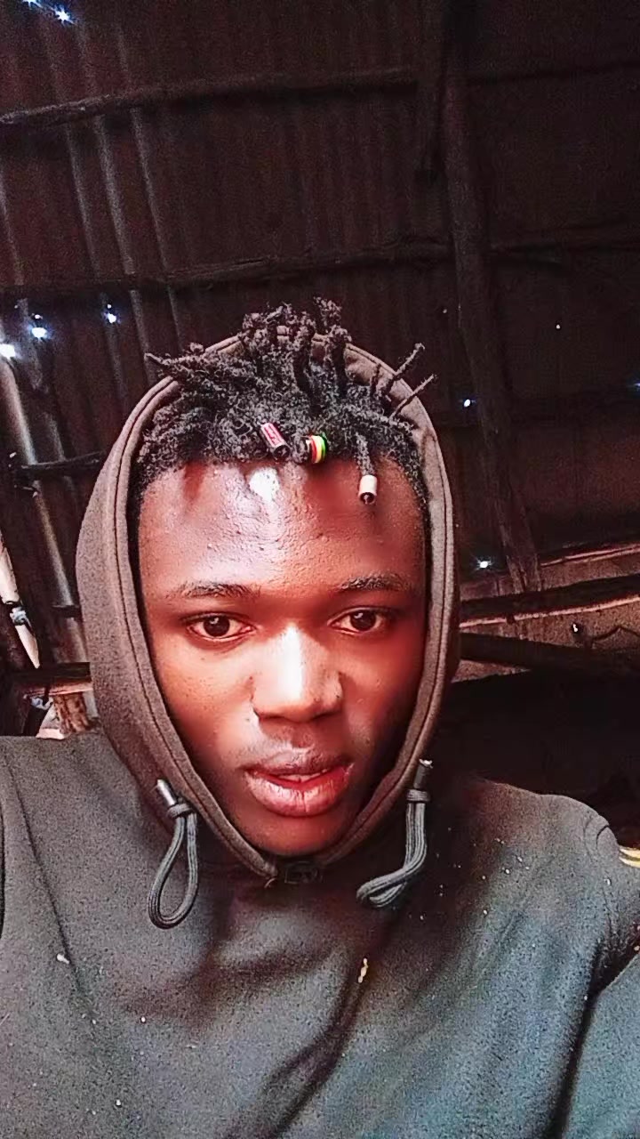 @D Boy Dennis maina