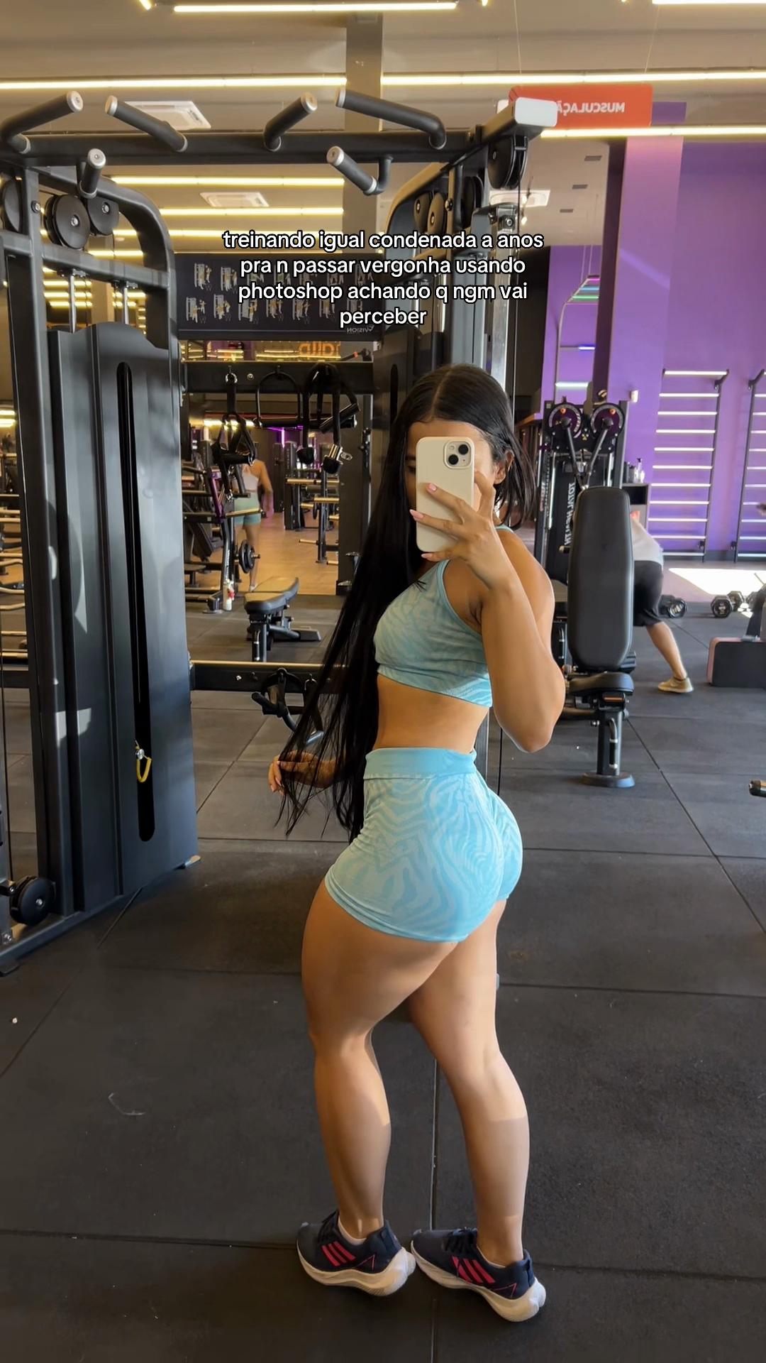 @Ana Carolina