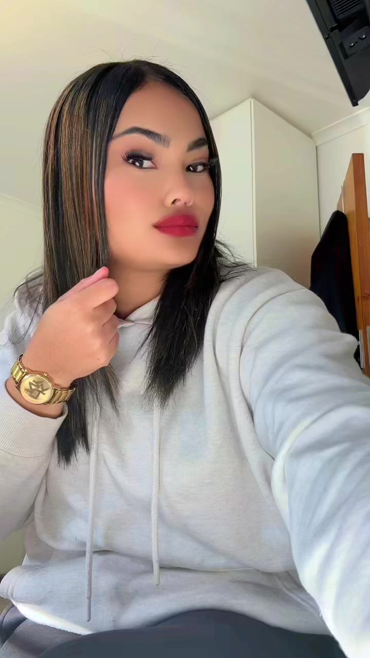 @zah💋