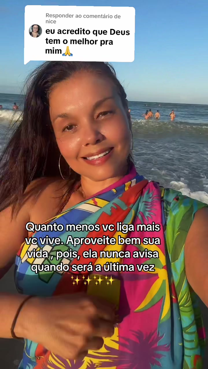@Lívia 🪬🗝️💍📚💎🪬💒🥂✨🌹🌟
