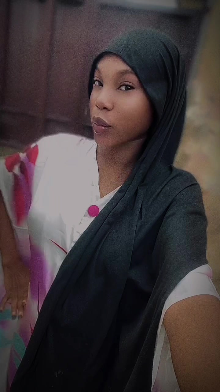 @🎀  𝒫𝓇𝑒𝓉𝓉𝓎 𝒰𝓂𝓂𝓊  🎀