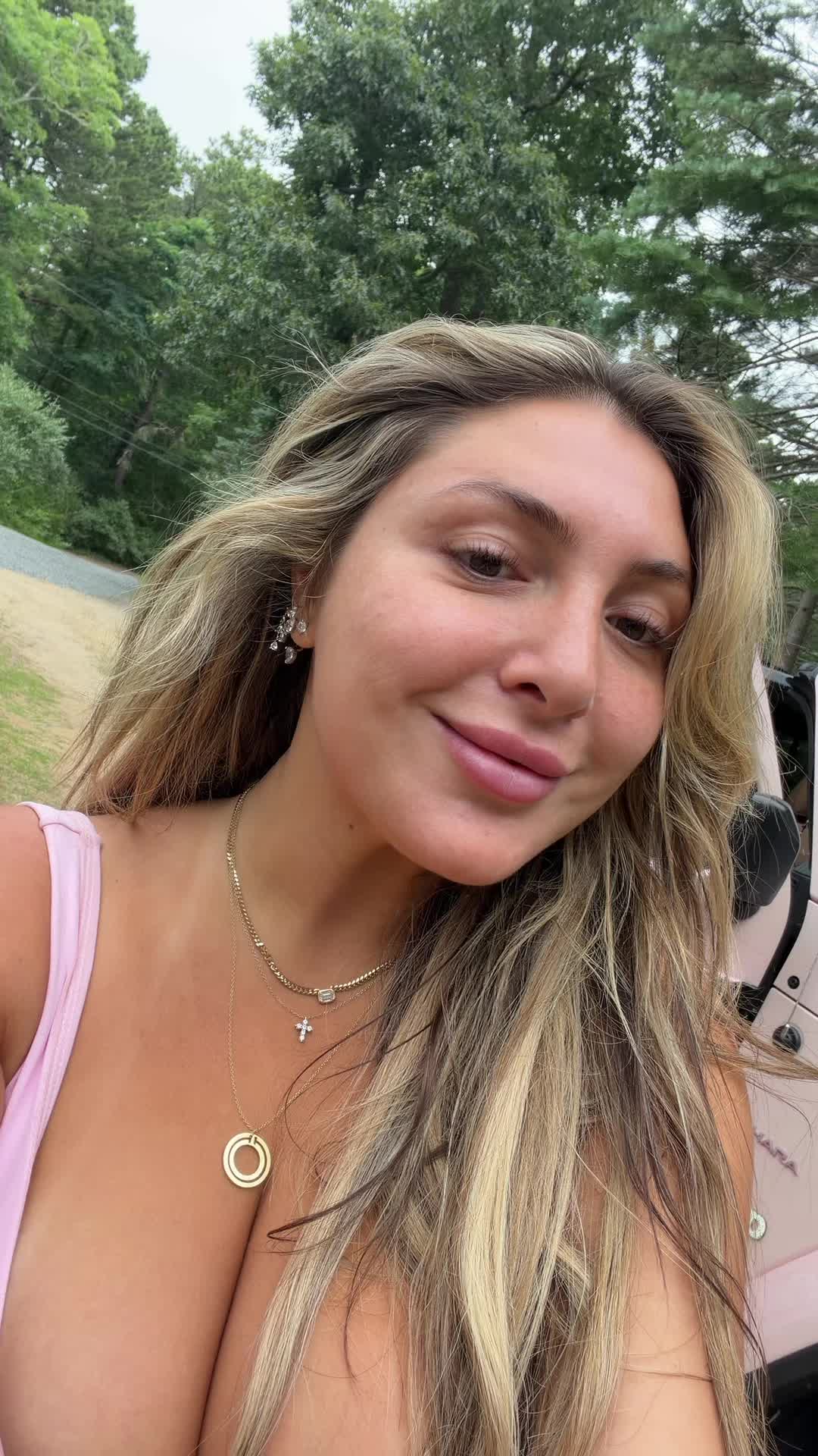 @LexisDeanna