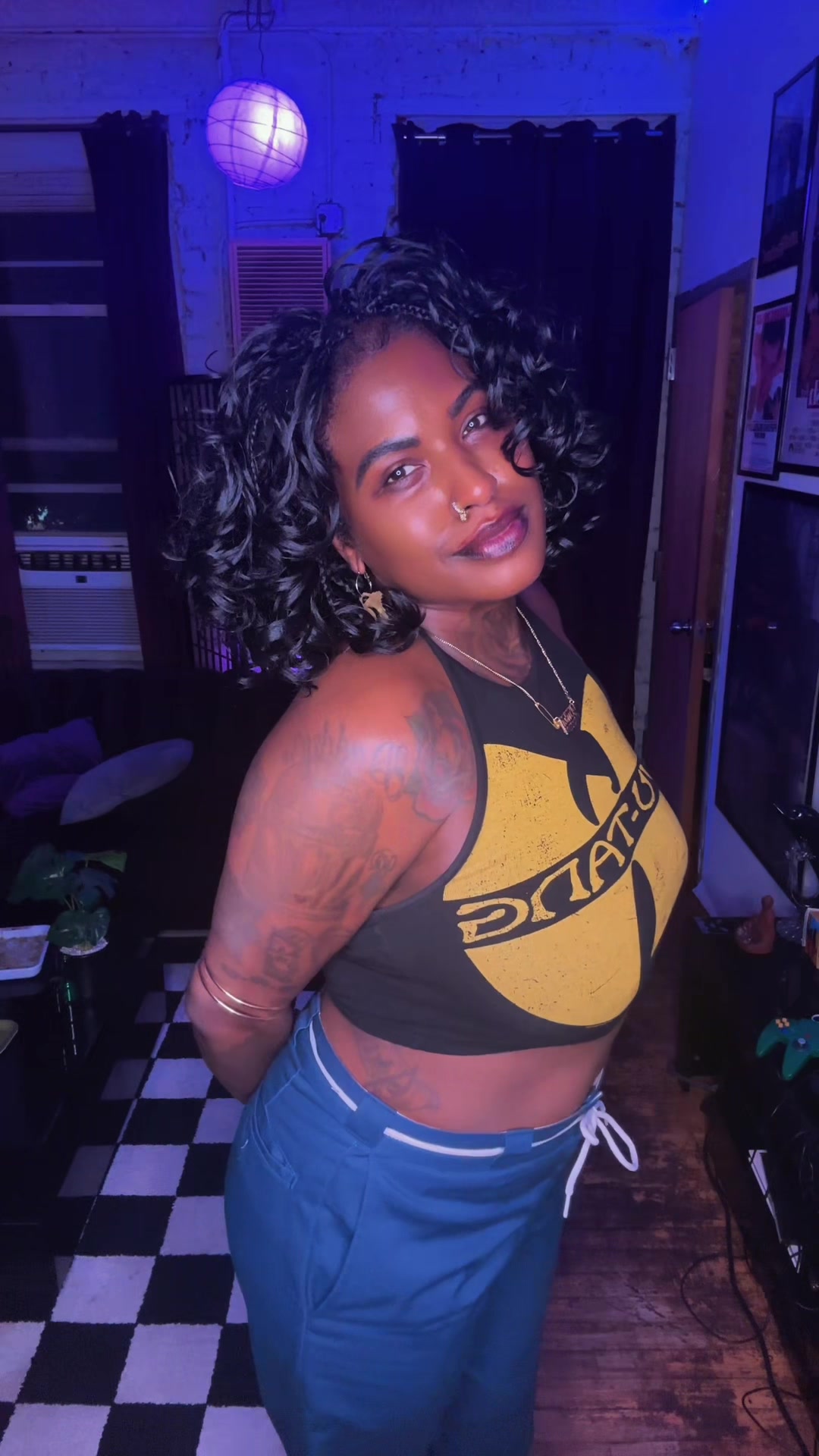 @VanityZo
