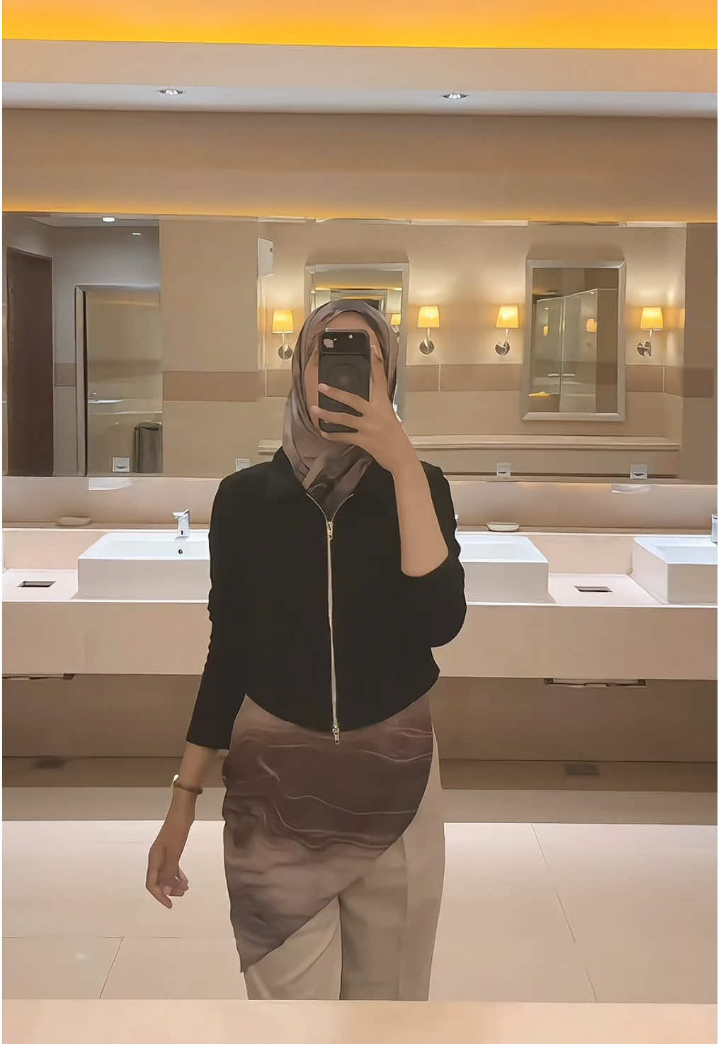 @HEYLIA