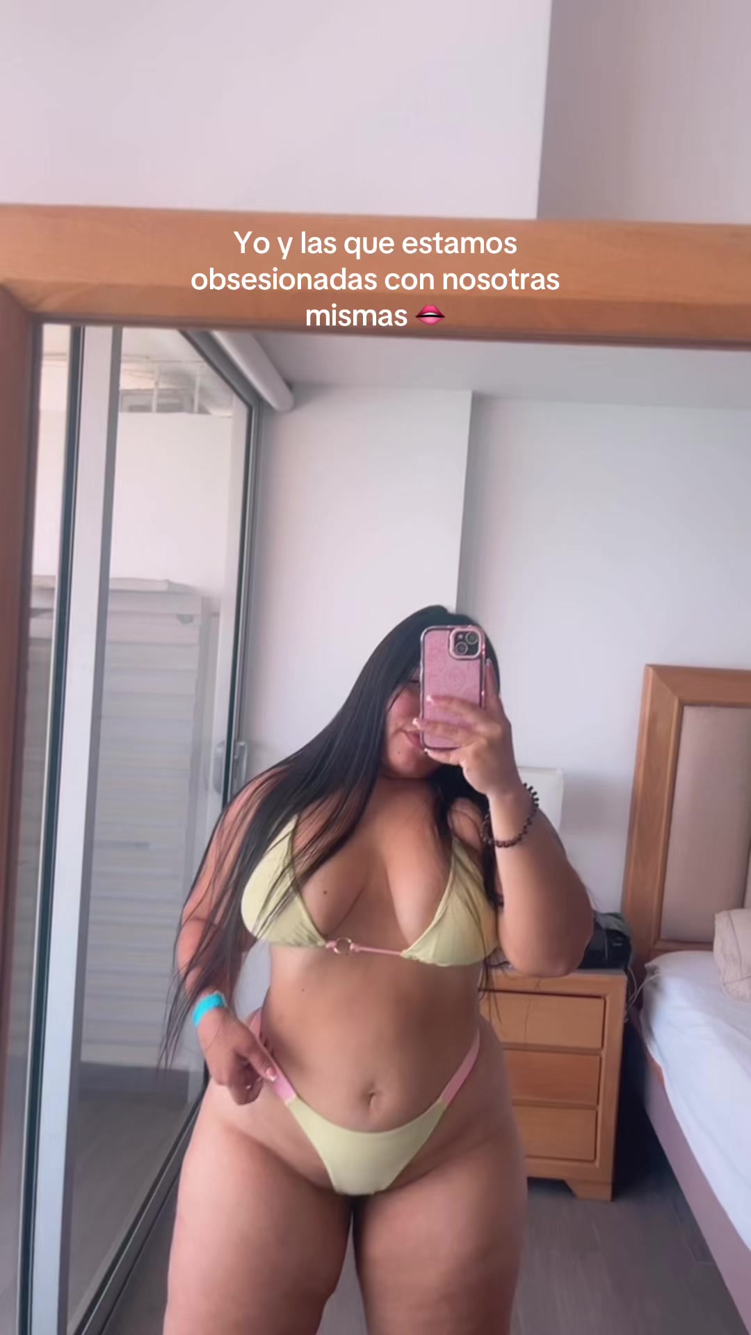 @Paola Oficial