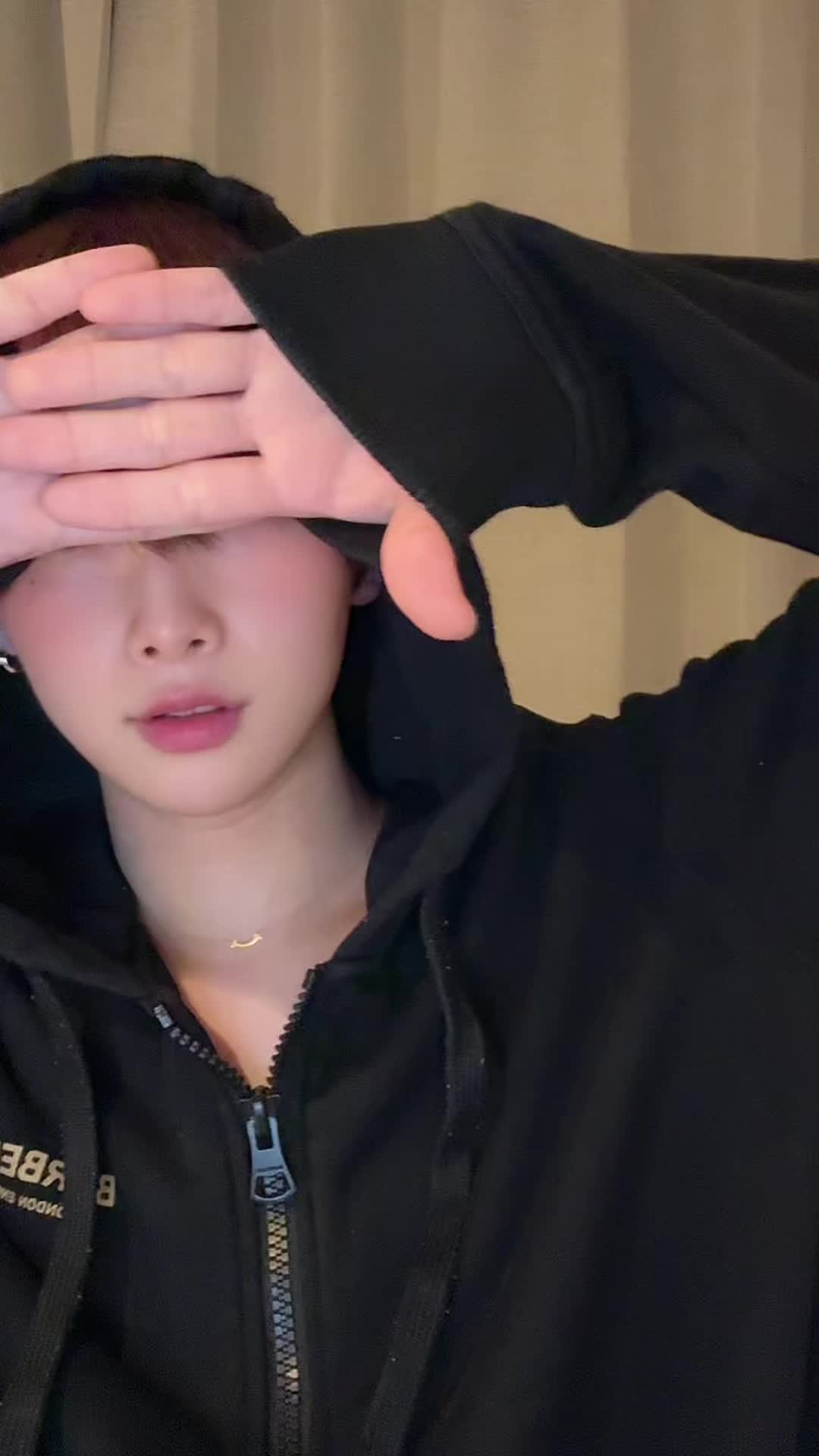 @たく