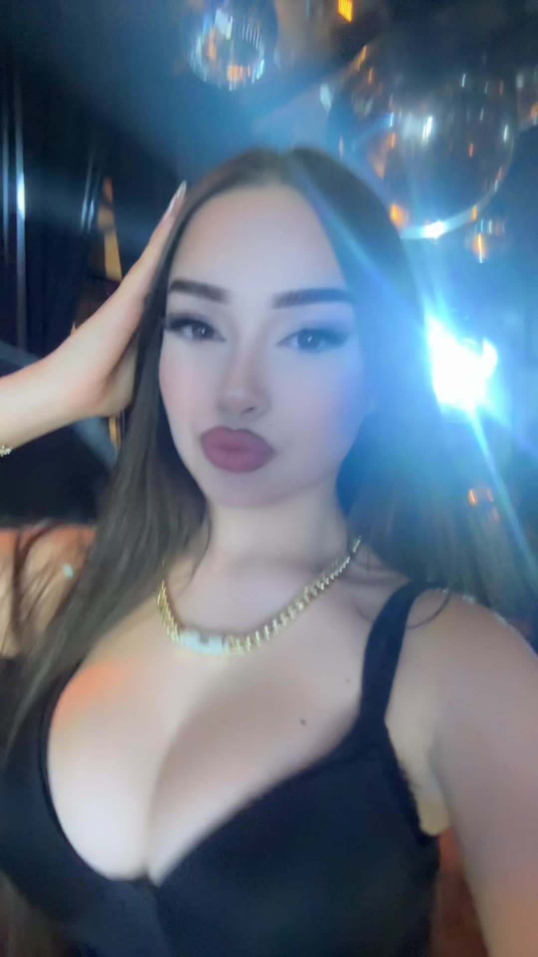@kamilaa