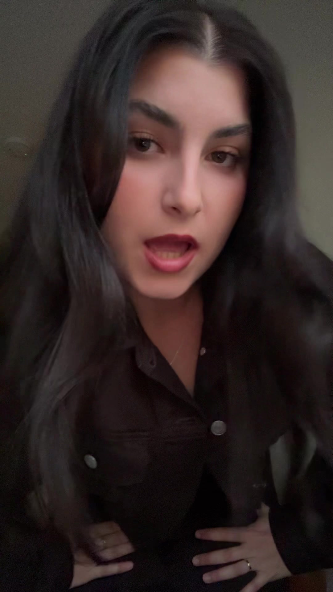 @daniela
