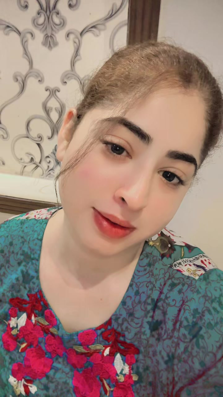 @ملکہ 😍❤️