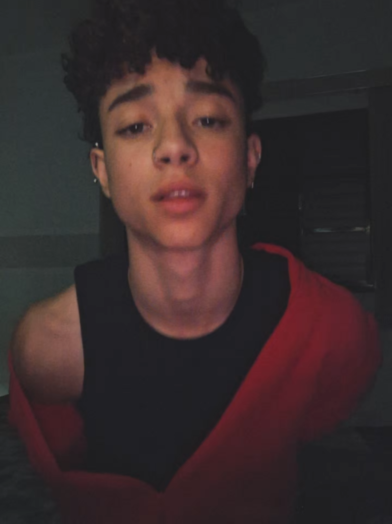 @Lucas Bolognesi