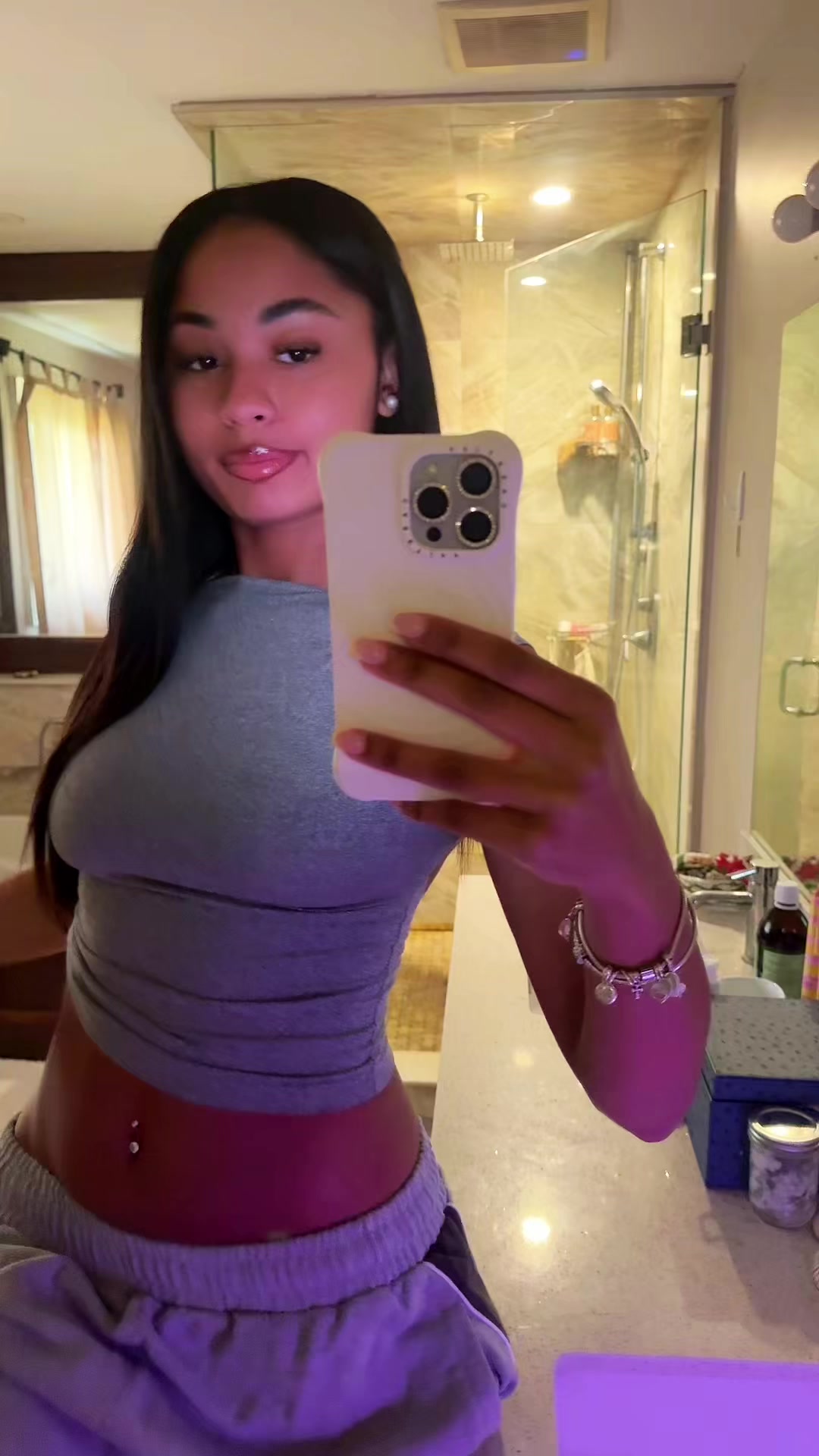 @naomsab