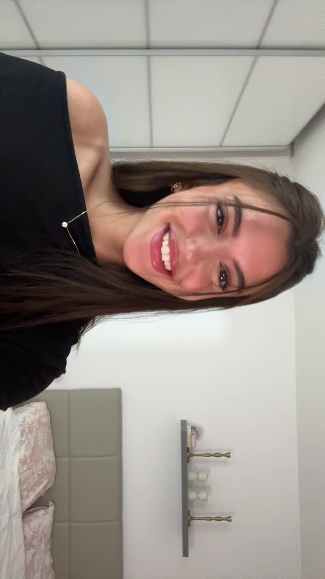 @זאת עם השמלות המפורסמות ✨