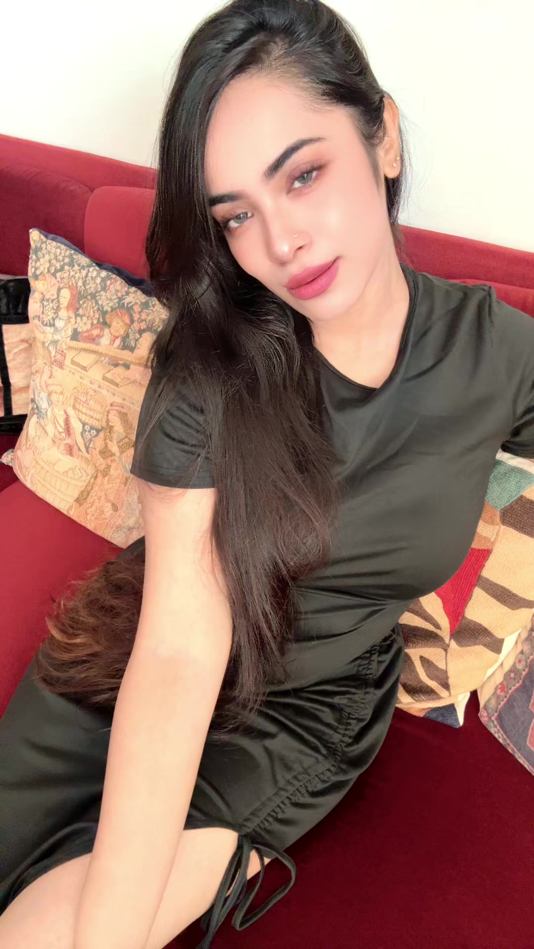 @Naisha