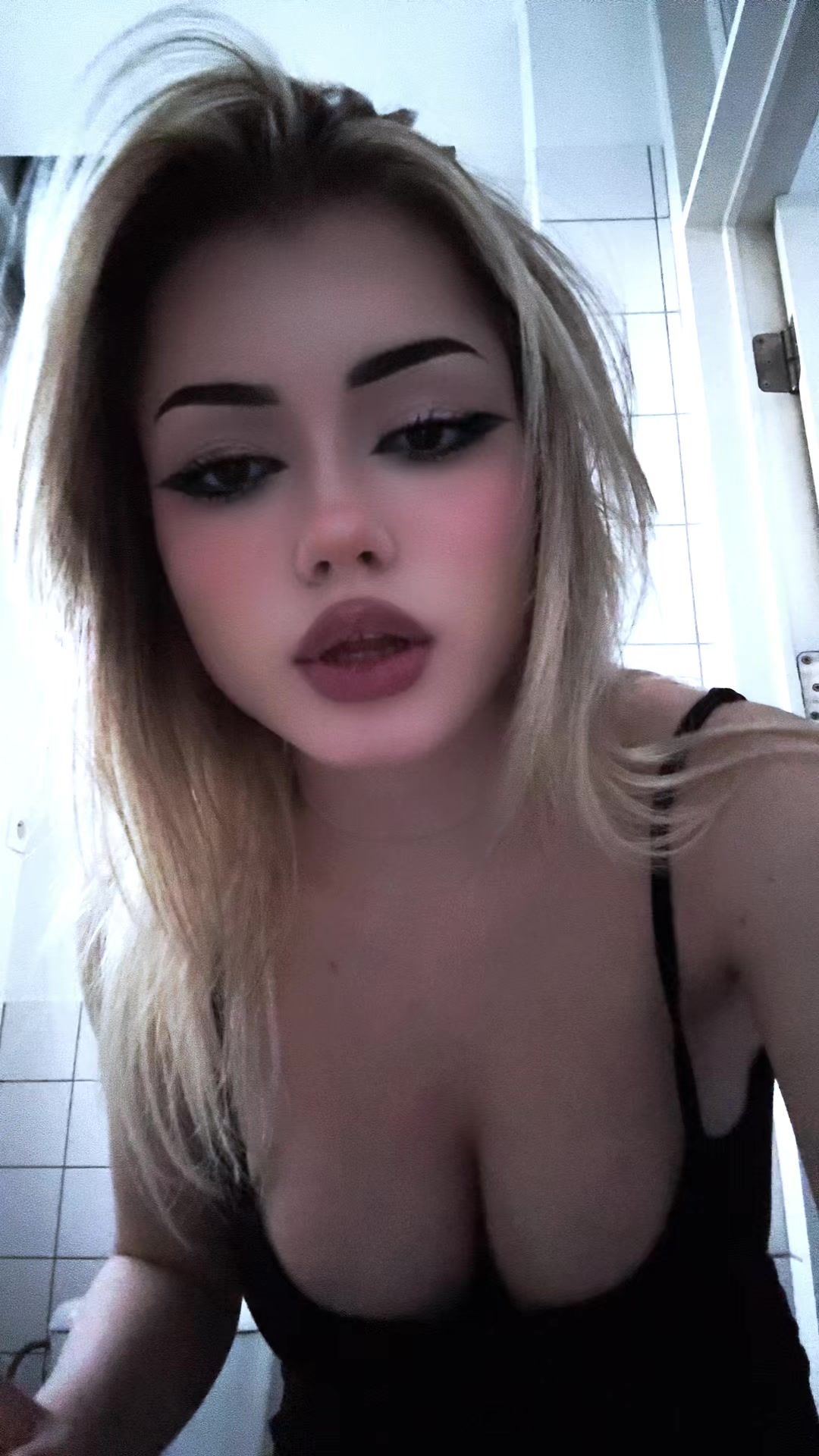 @evaxevis