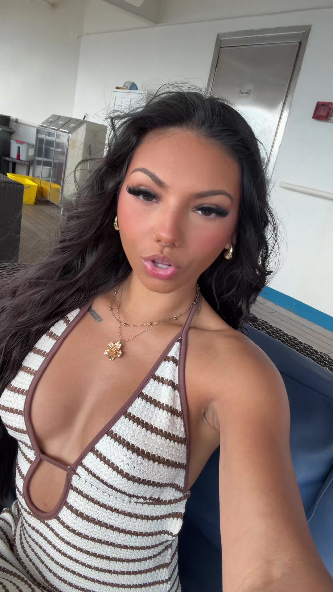 @Corina;🐆