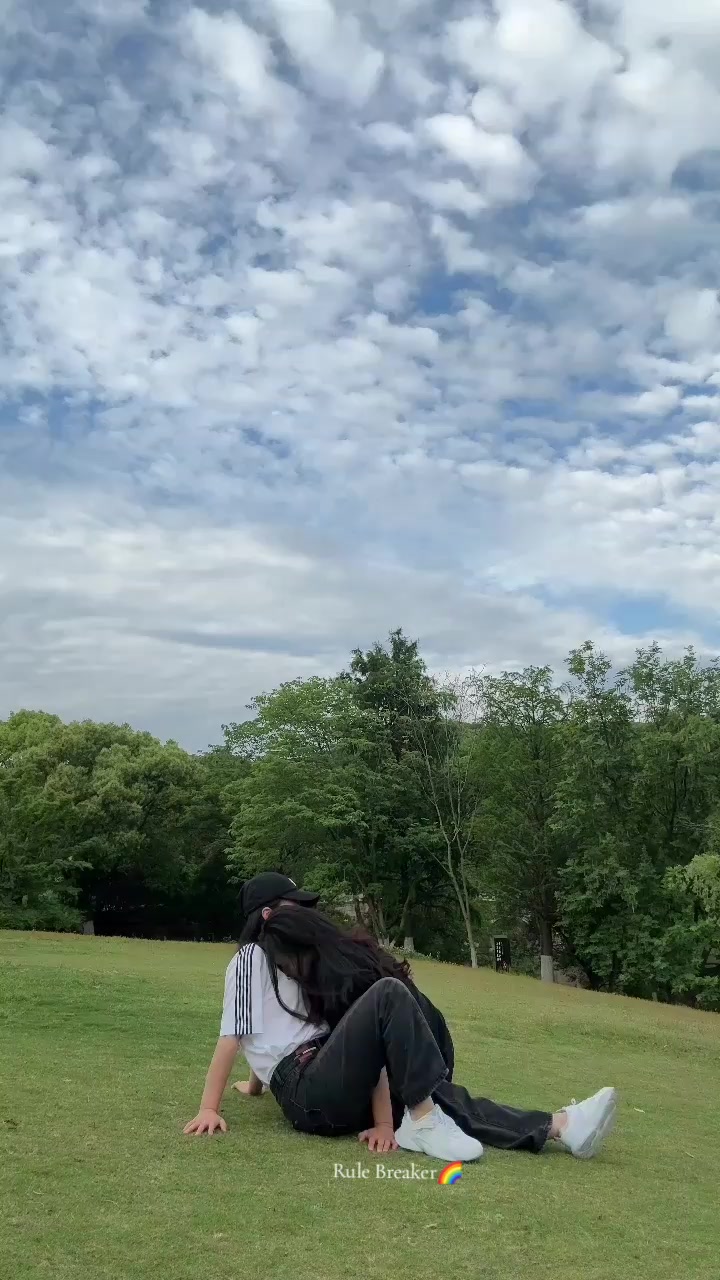 @Rule Breaker🌈