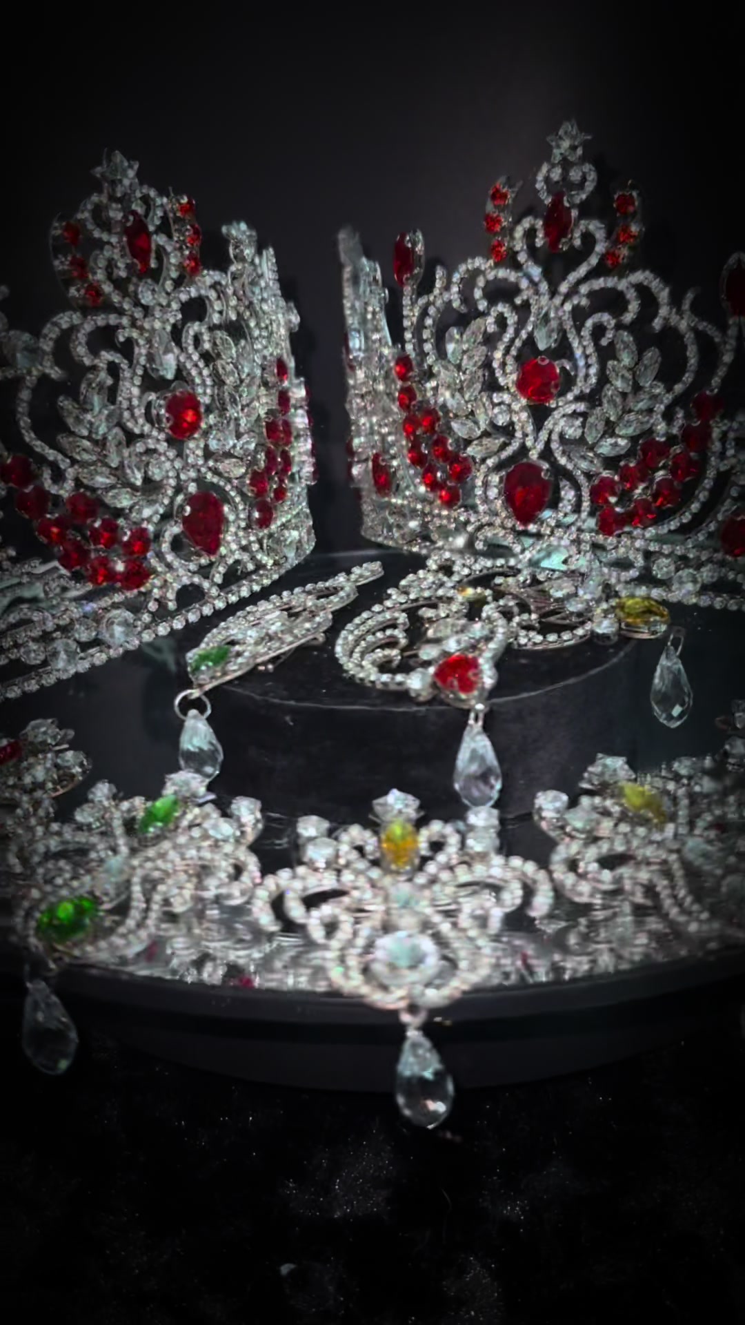 @Lý Thái crown maker