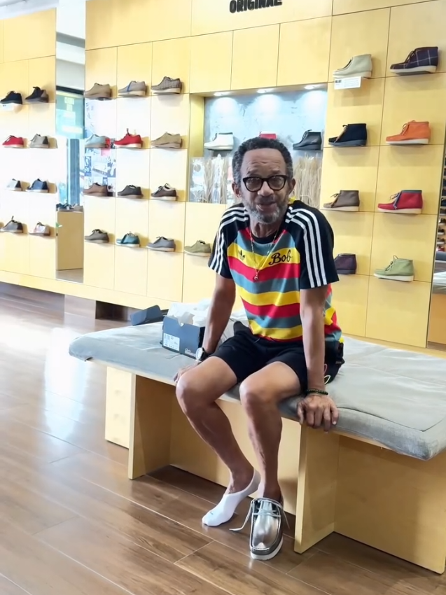 @Sneaks Streets