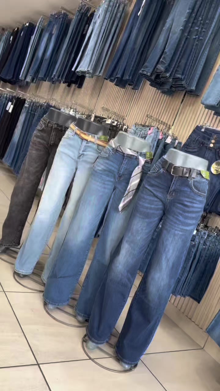 @Robinson y Woni Jeans