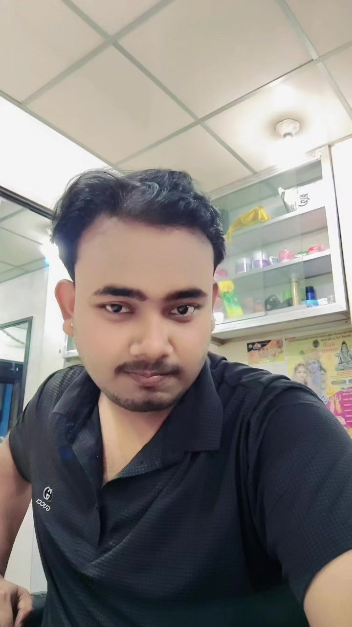 @🇧🇩 𝙍𝙖𝙝𝙪𝙡'🤍