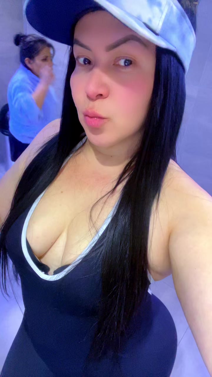 @Desi la Diva🍑🍑