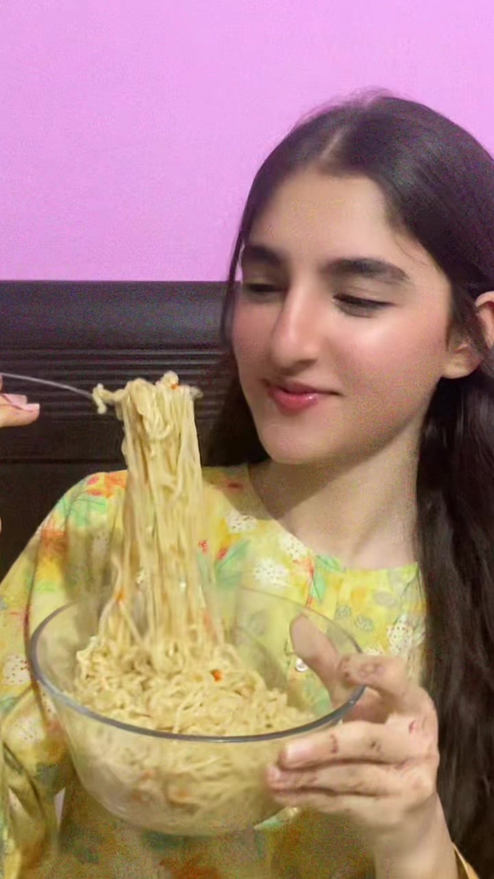 @𝐒𝐀𝐑𝐀𝐇 💝