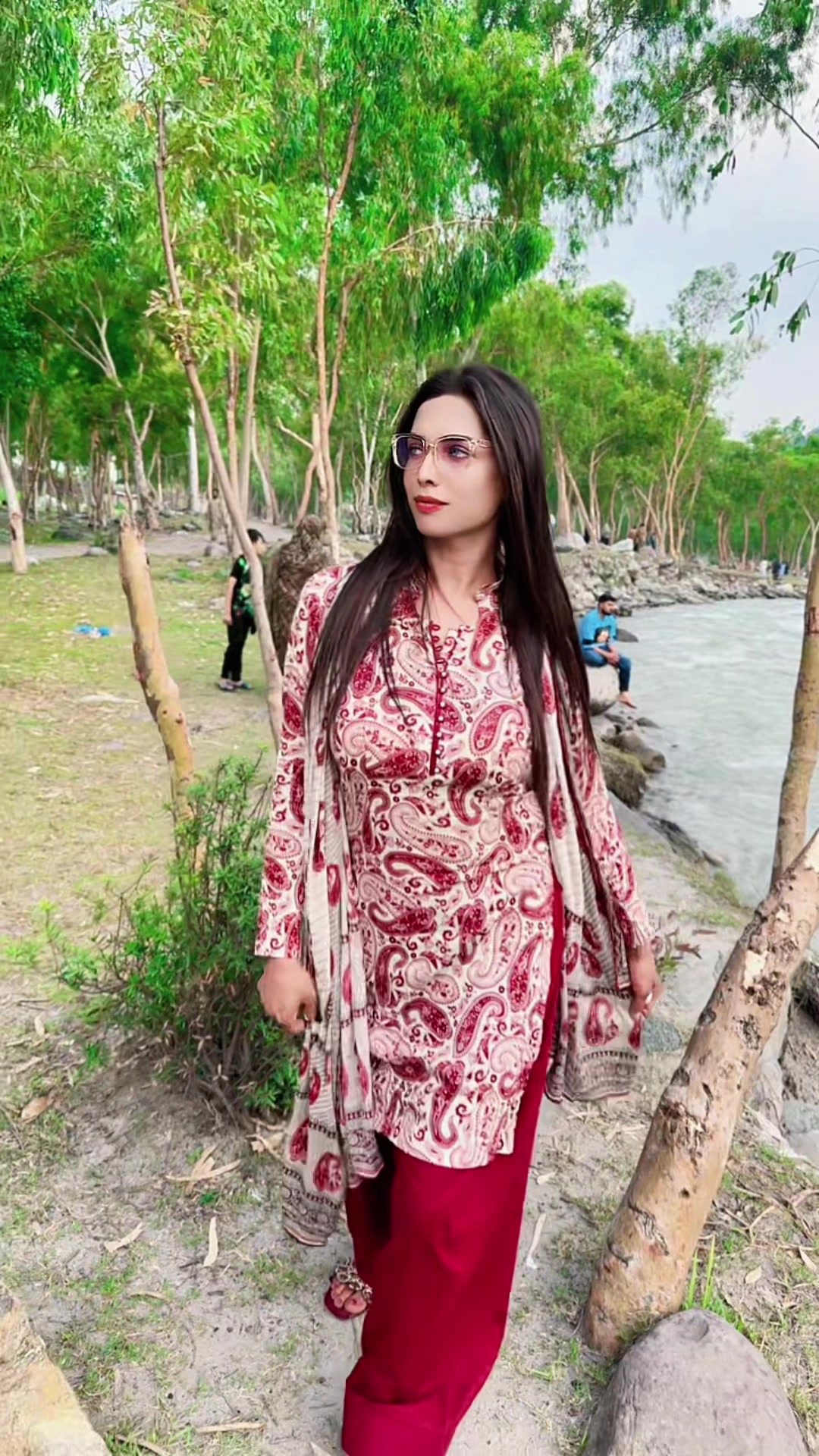@Hot 🔥Kashmiri qauen