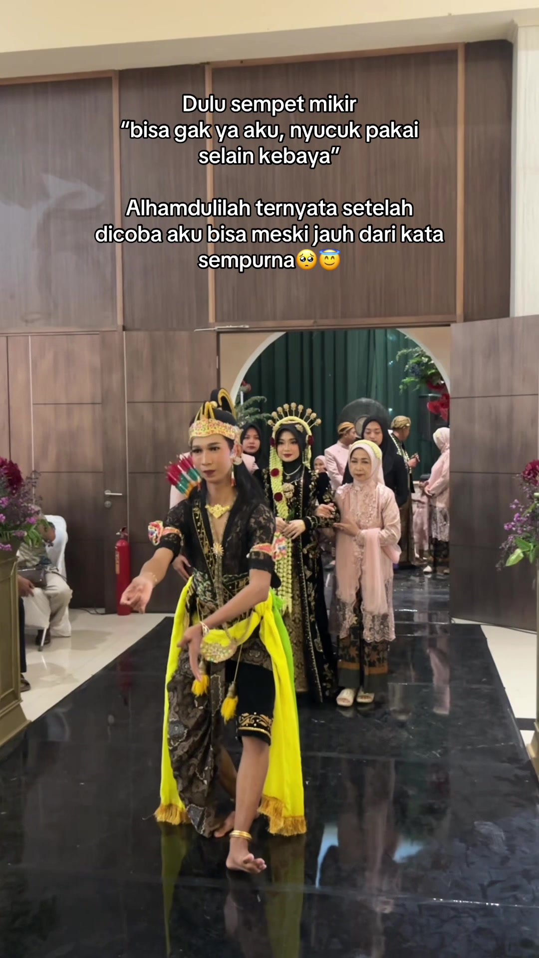 @Mbak Sari || Cucuk Lampah