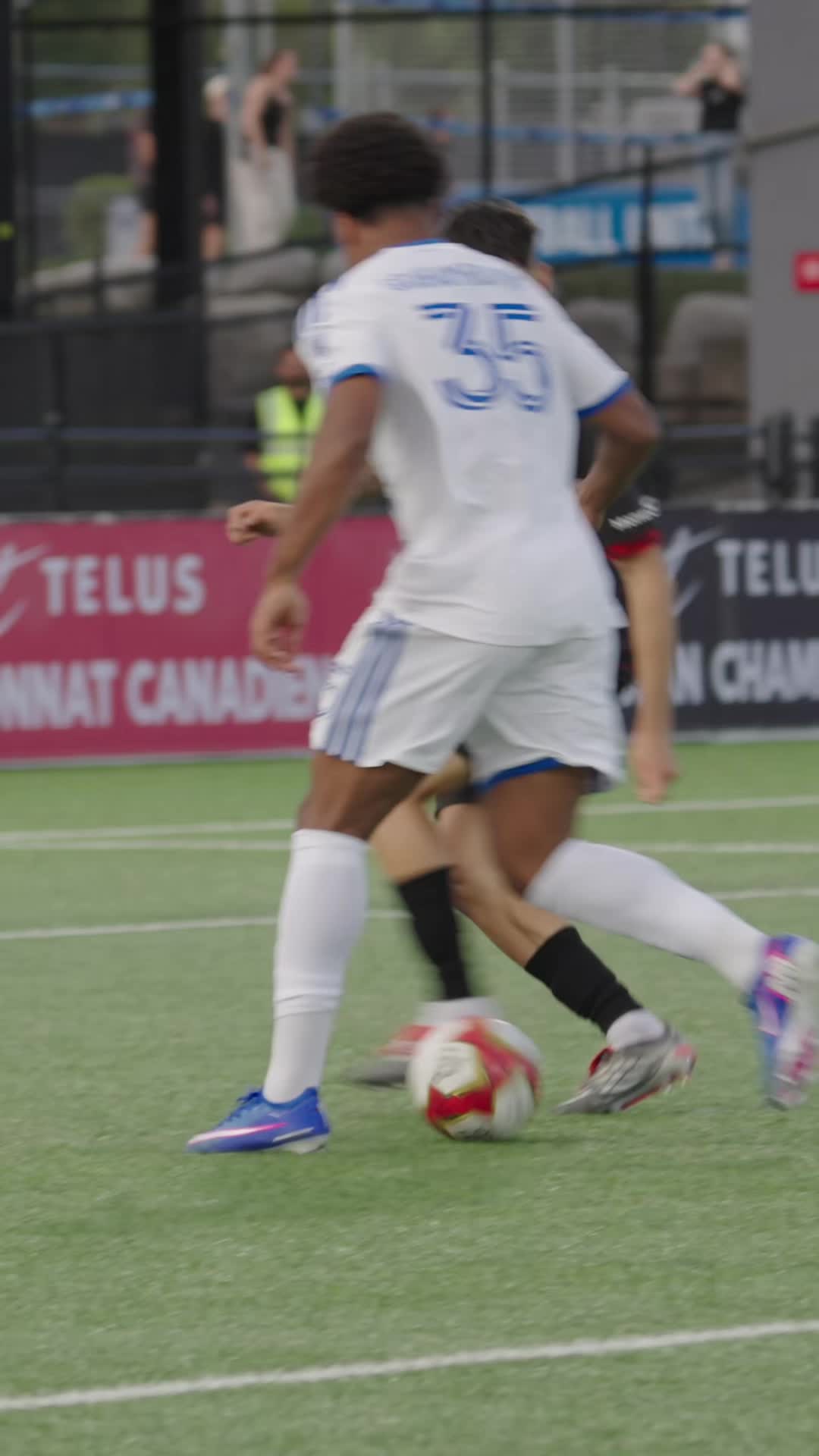 @CF Montréal