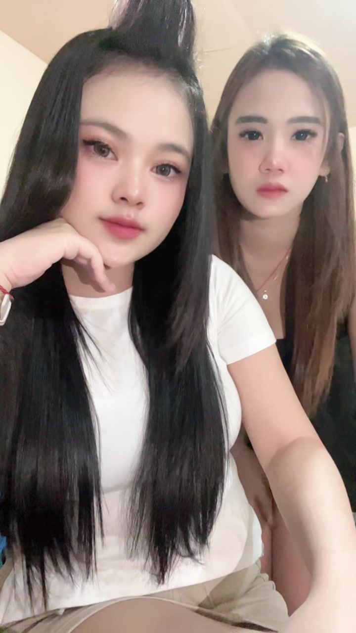 @Anggunamelya27