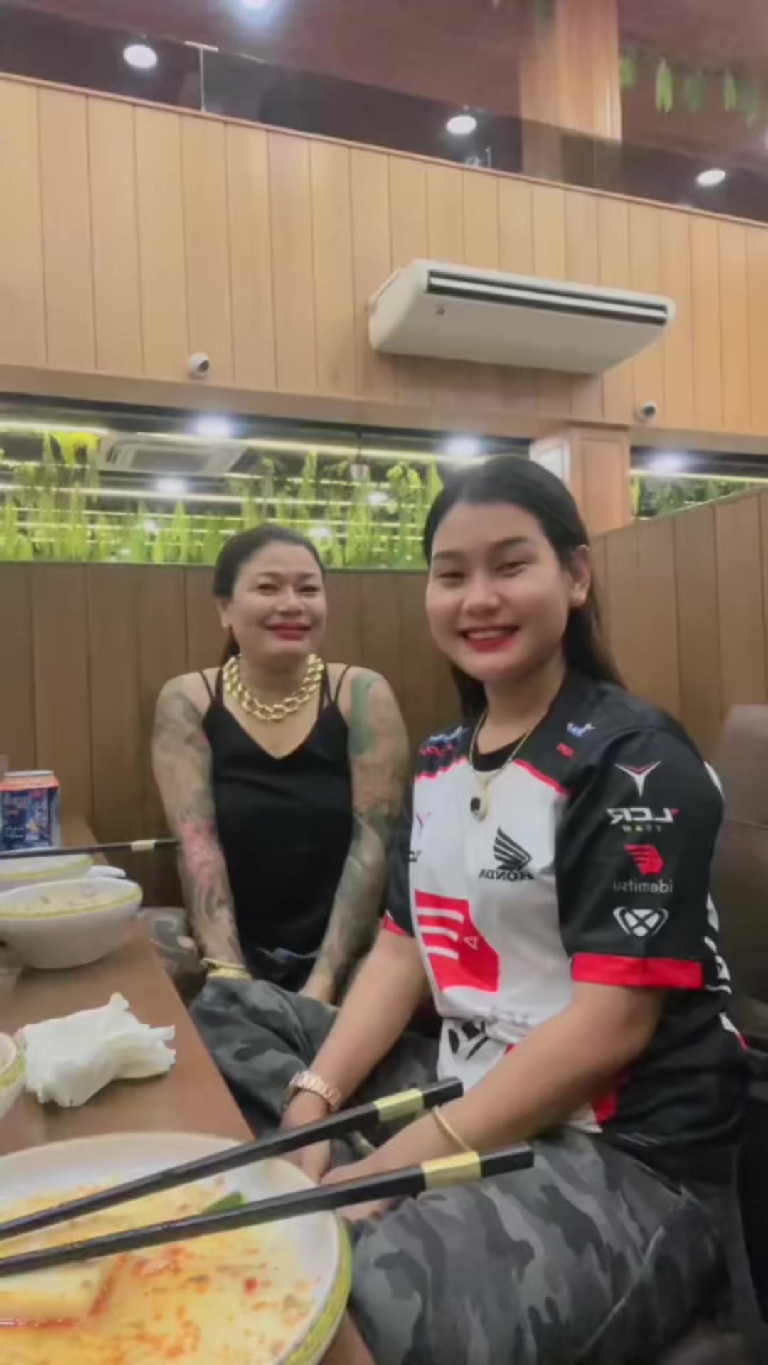@Su Myat { ဘိုကလေးသူ😘😘😘 }