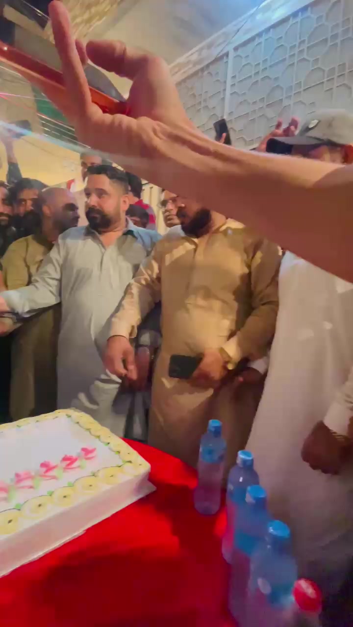 @safdarAlikhokhar