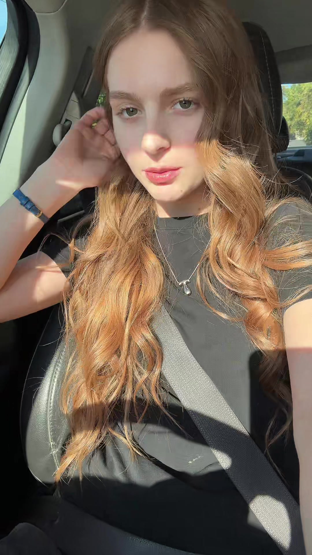 @notmelana