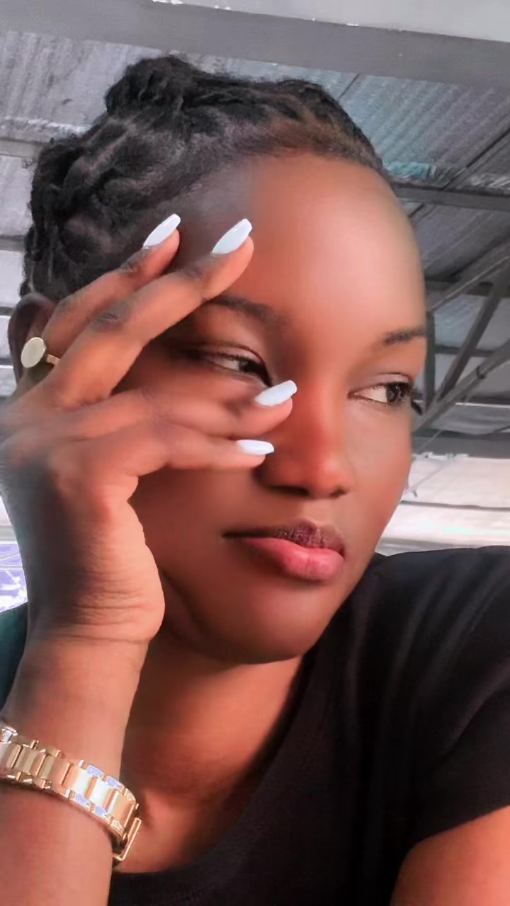 @Soniah_Empress👑