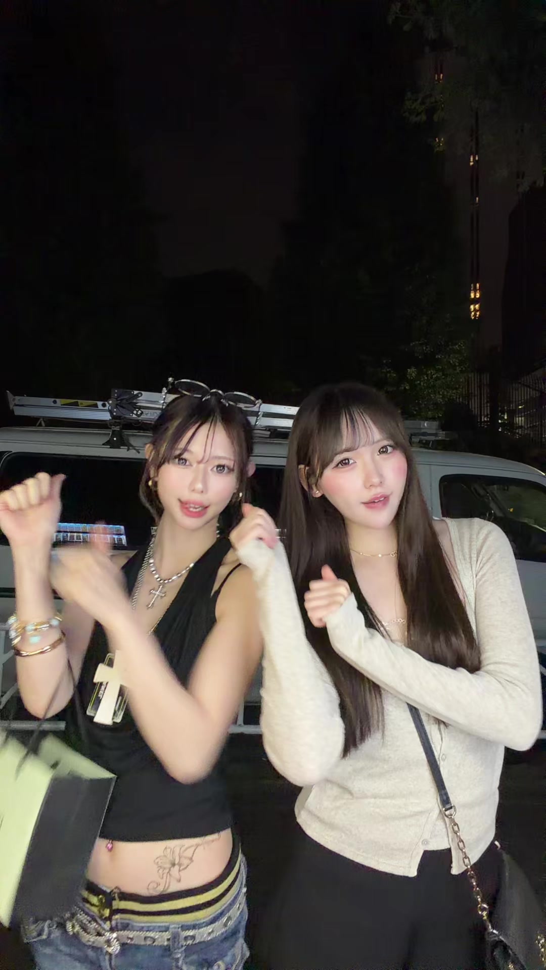 @あき