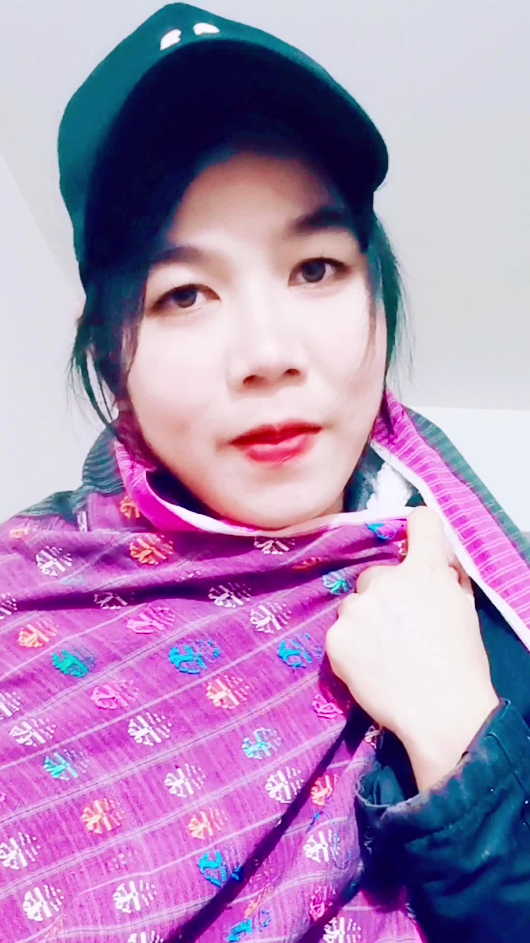 @Nhur