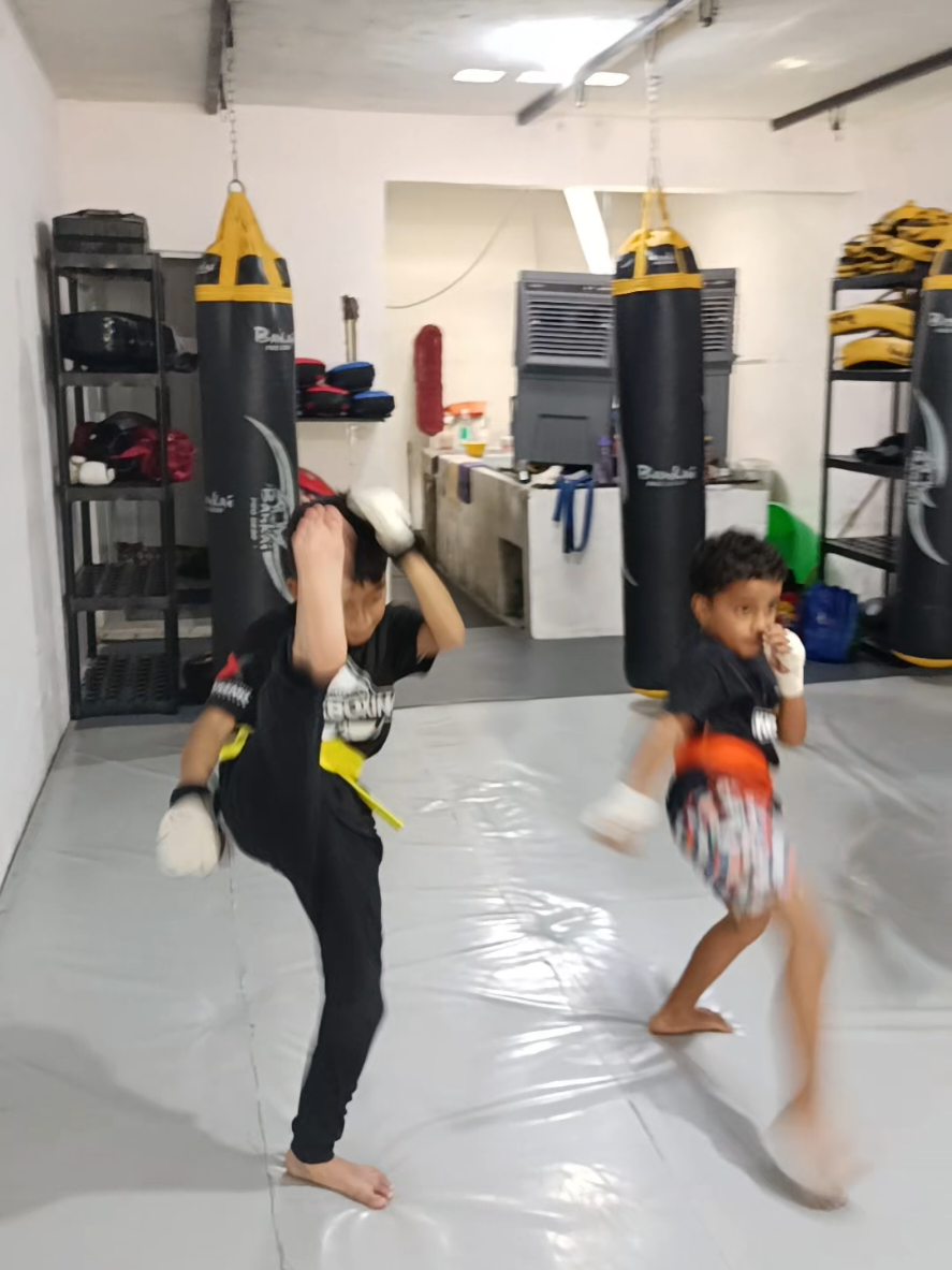 @ZavaletaKickboxing_mma