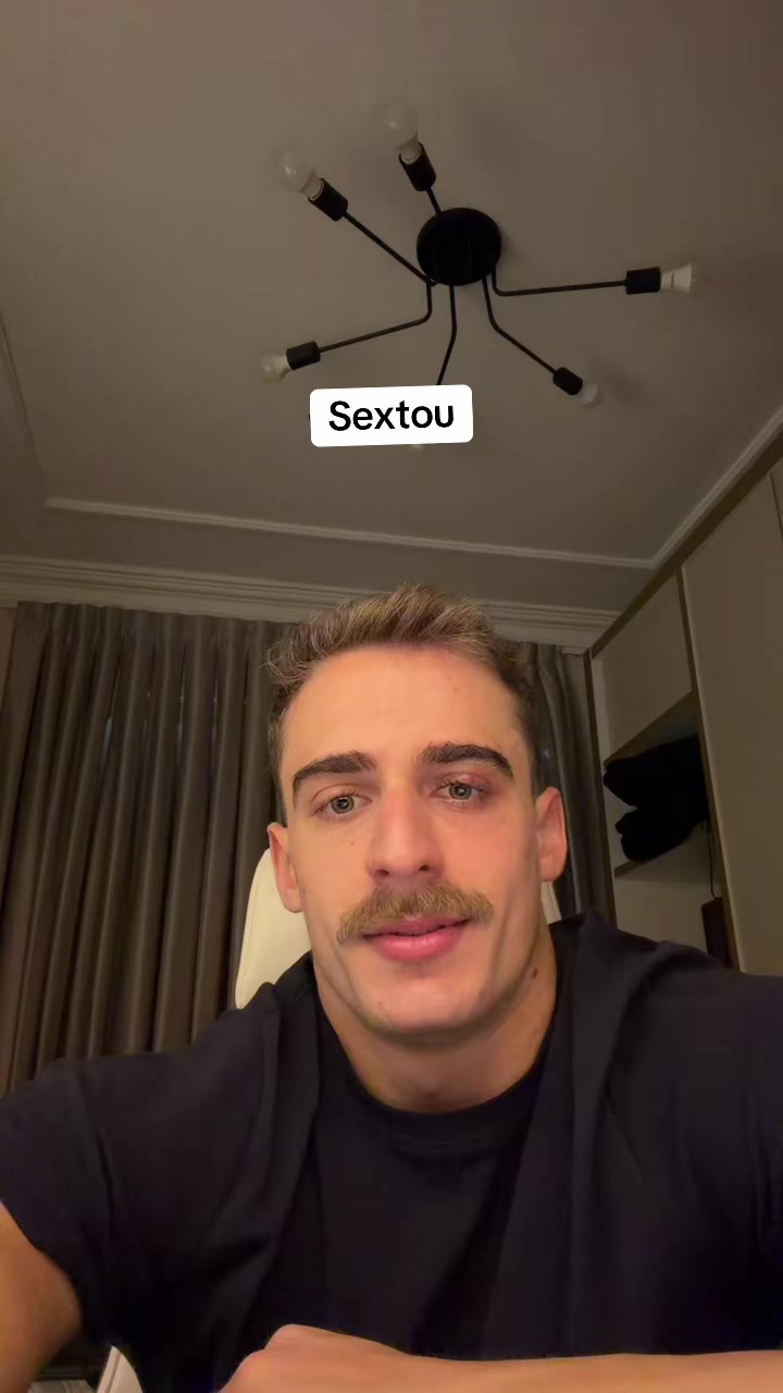 @João