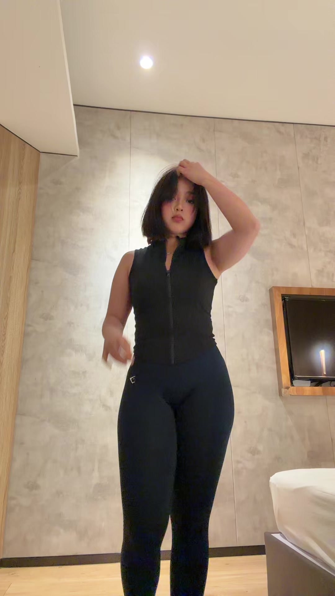 @annamariee