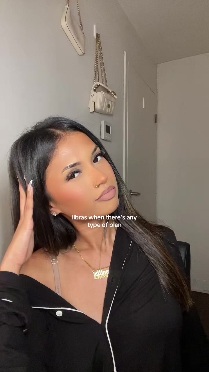@𝒮