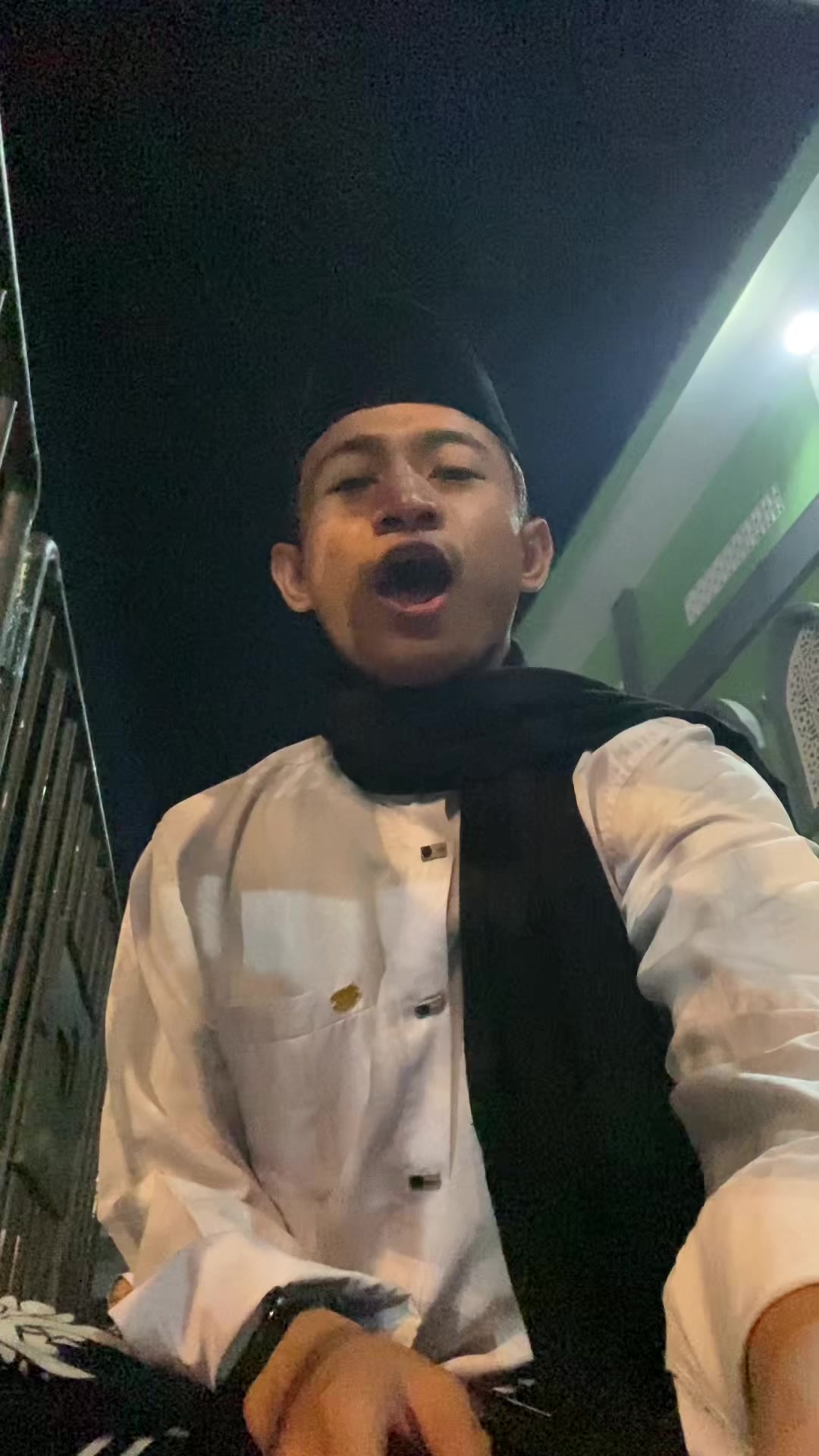 @w