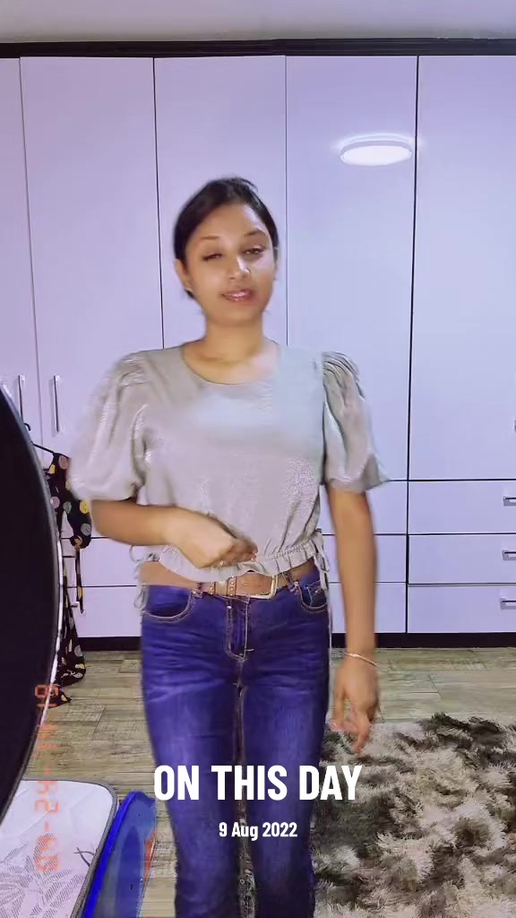 @Merylin_