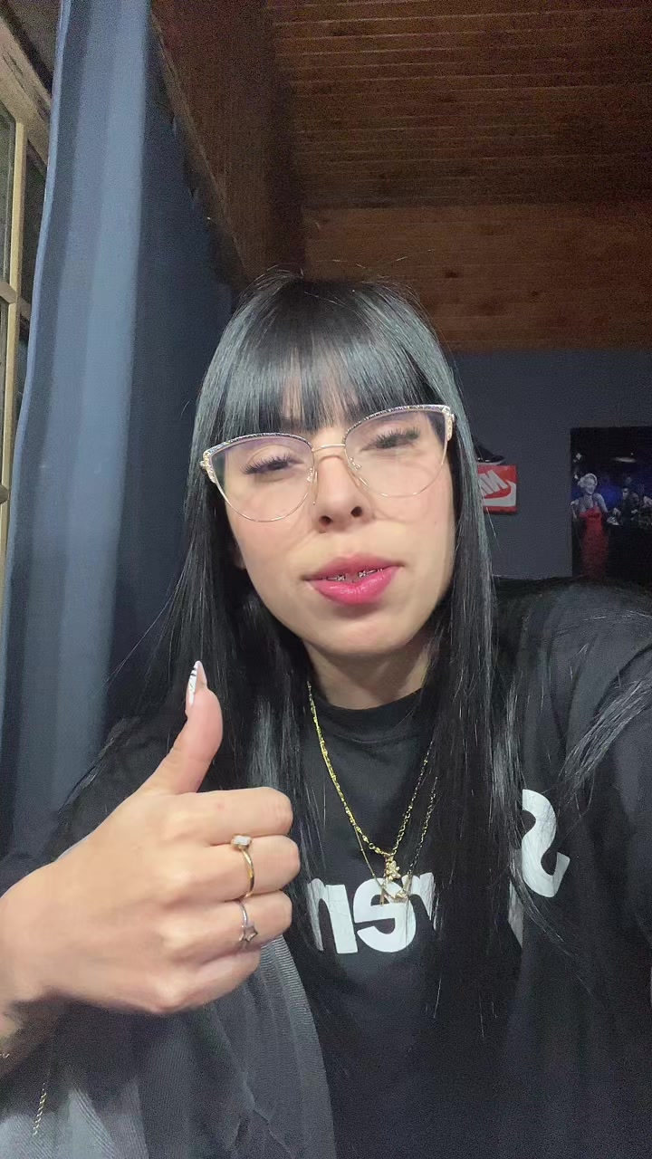 @melanytevezz