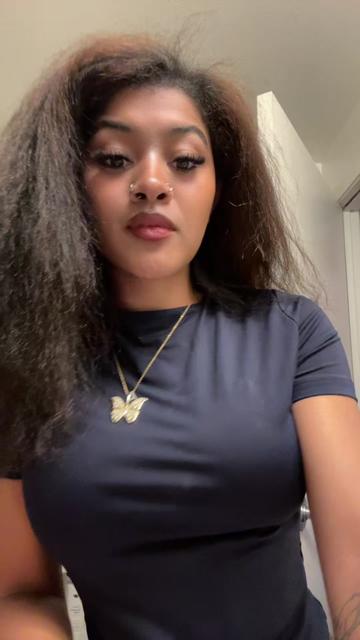 @Tinylexxx_