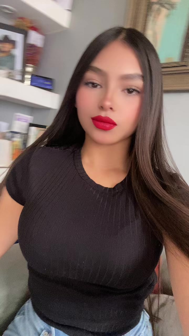 @𝒱𝒾ℴ𝓁ℯ𝓉𝓉𝒶𝒯𝒶𝒸𝒽ℴ💋