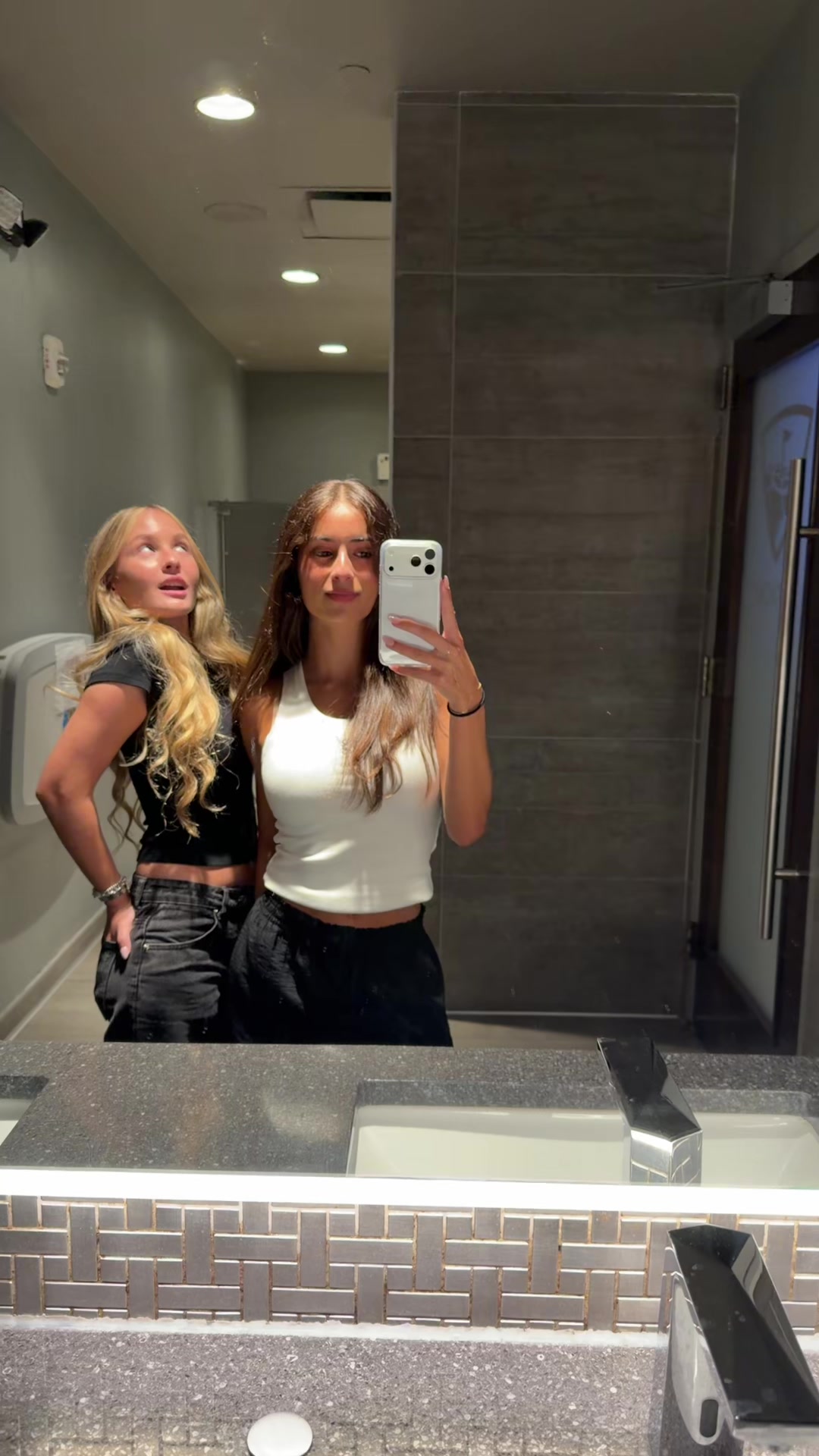 @sapirelbilia
