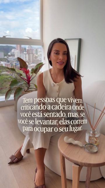 @Dra Julia Vasconcellos